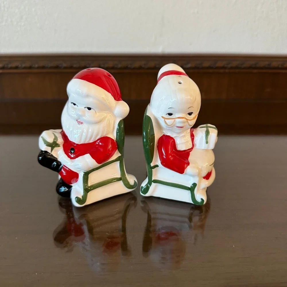 Vintage Santa and Mrs Claus Rocking Chair Salt and Pepper Shakers Christmas Set